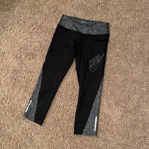 Nike cropped running leggings
